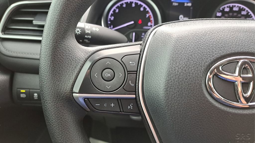 Used 2022 Toyota Camry LE image 25