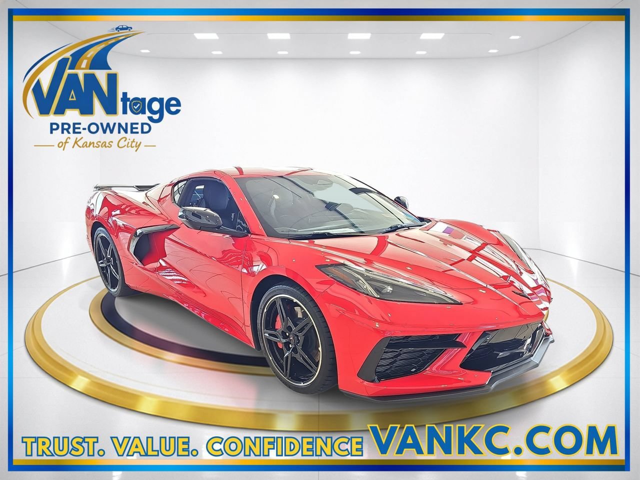 Used 2024 Chevrolet Corvette Stingray Preferred Cpe w/ Z51 Performance Package RWD image 3