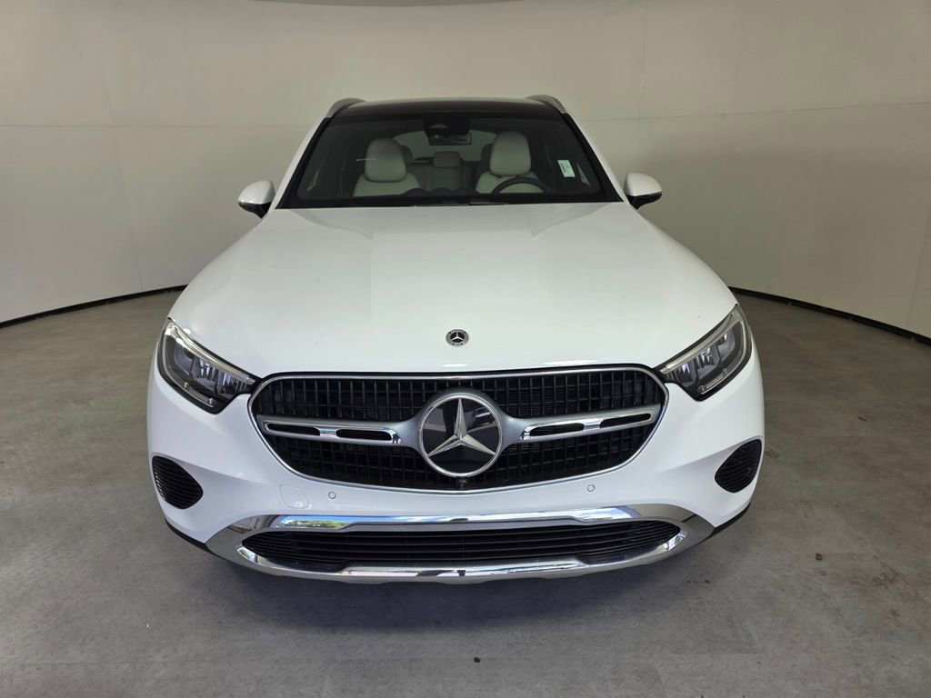 New 2026 Mercedes-Benz GLC 300 image 2