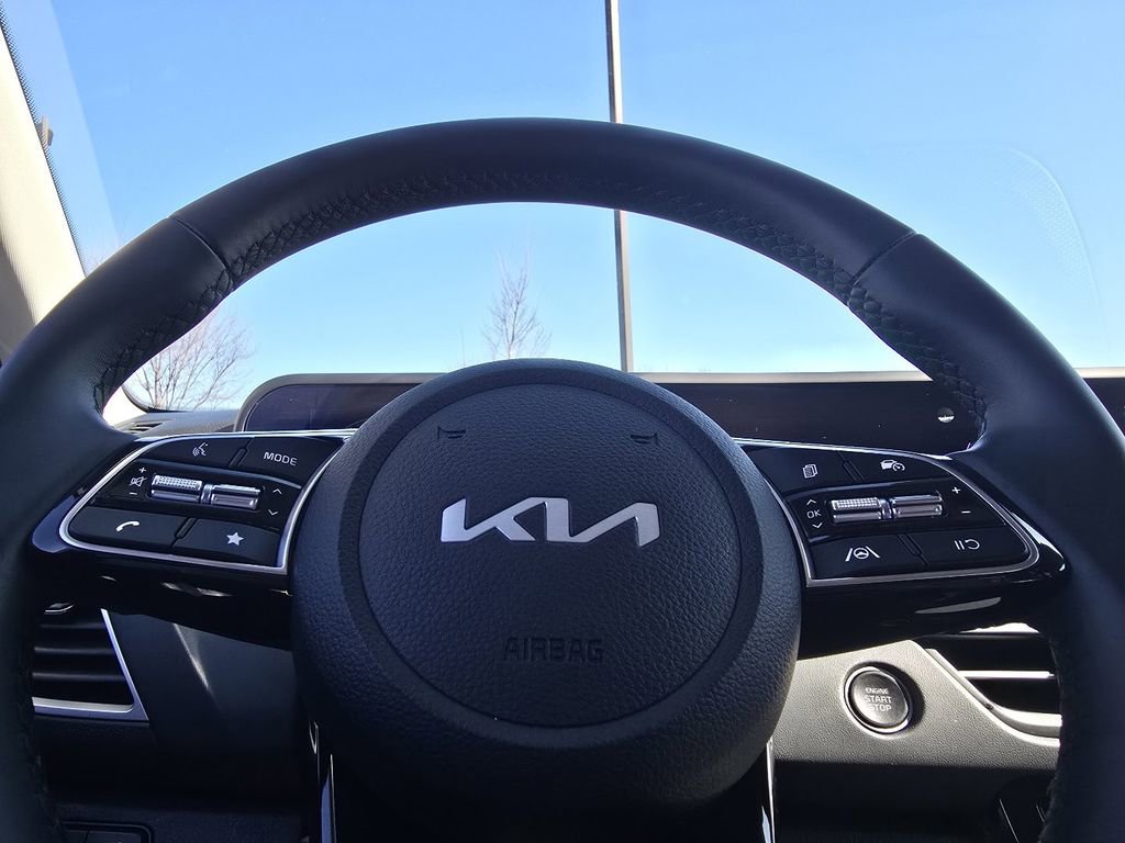 Used 2025 Kia Seltos EX image 30