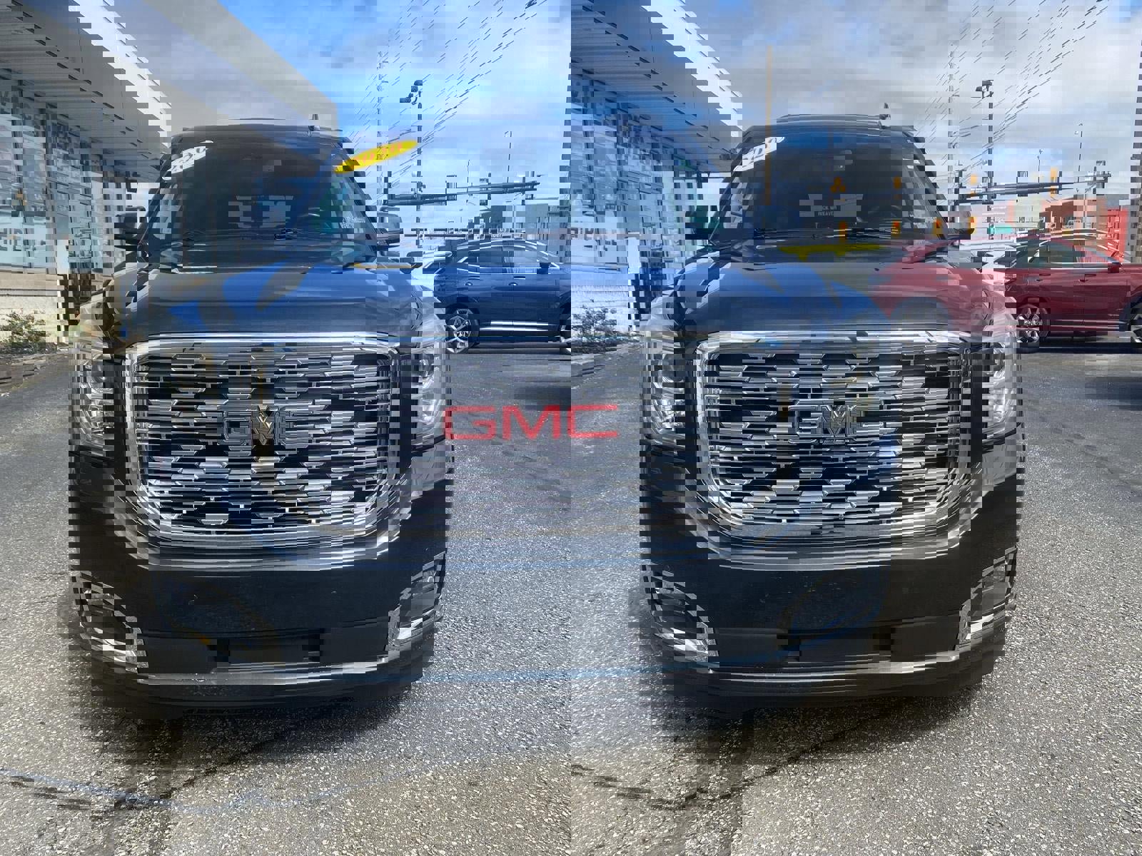 Used 2020 GMC Yukon Denali w/ Denali Premium Package image 13