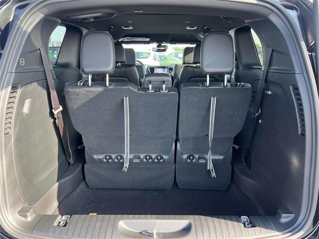 New 2025 Chrysler Voyager LX image 7