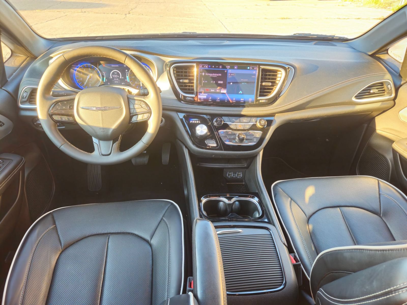 Used 2025 Chrysler Pacifica Limited FWD image 15