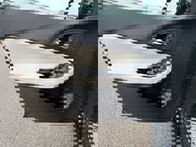 Used 2023 Buick Encore GX Select image 20