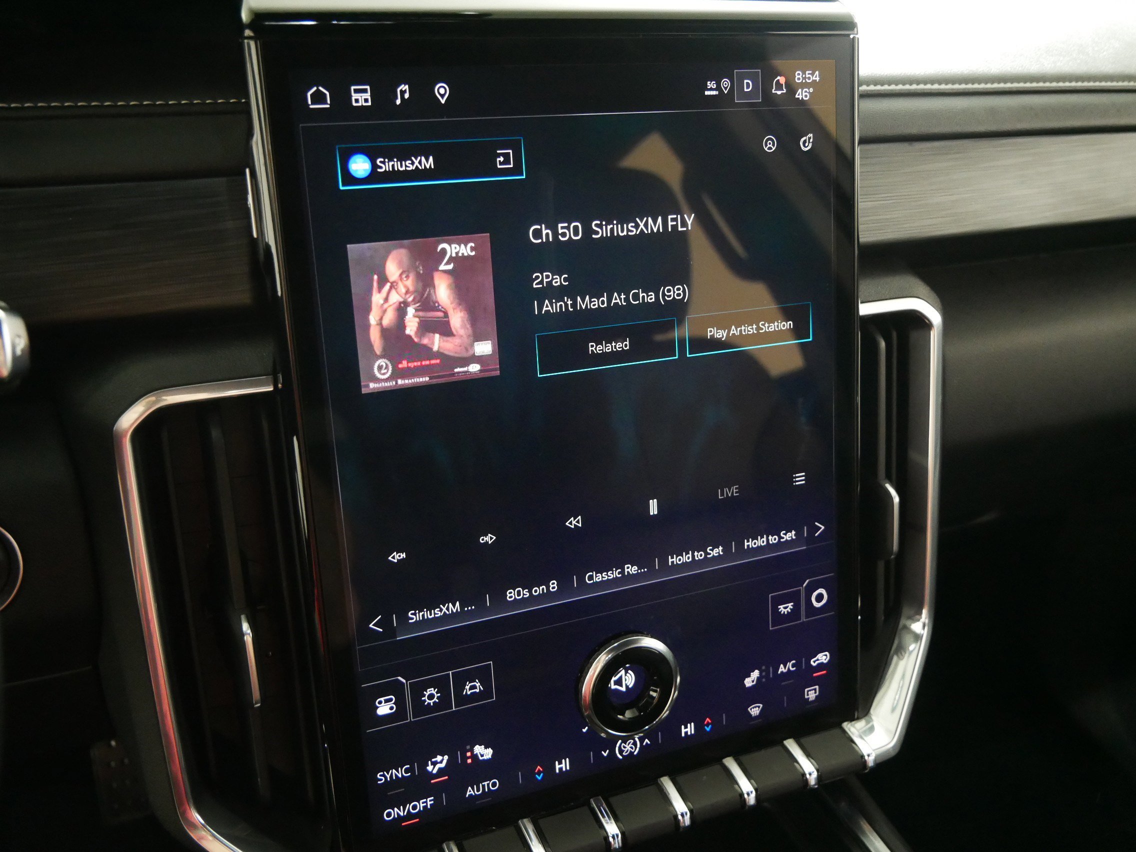 Used 2025 GMC Acadia Elevation w/ Elevation Premium Package image 22