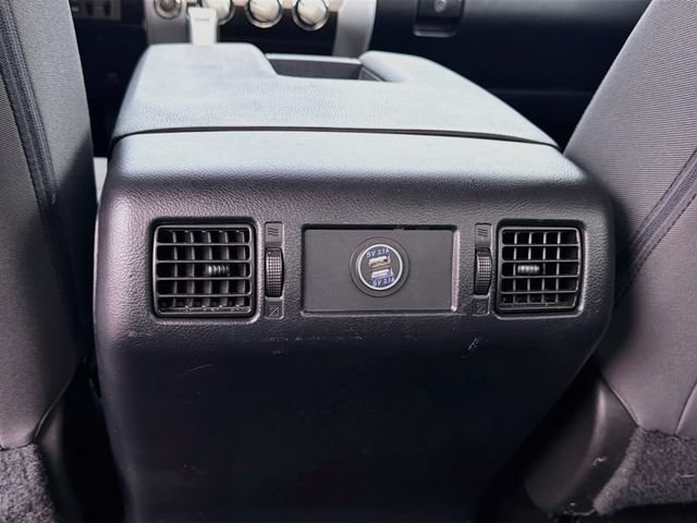 Used 2017 Toyota Tundra SR5 w/ SR5 Upgrade Package AWD/4WD image 18