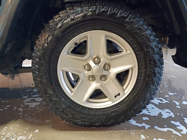 Used 2020 Jeep Gladiator Sport w/ Quick Order Package 24S AWD/4WD image 10