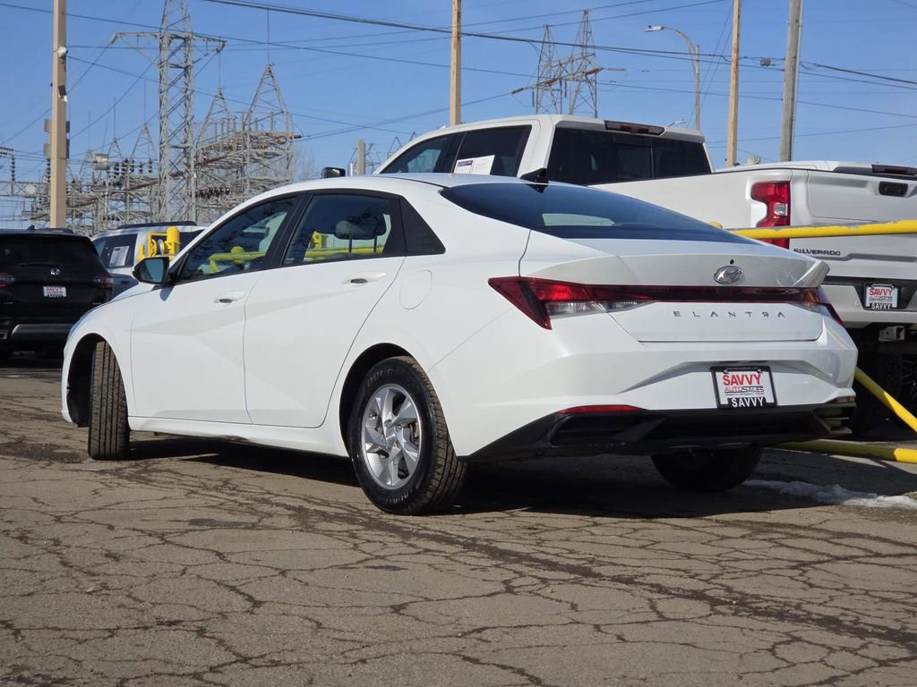 Used 2021 Hyundai Elantra SE image 10