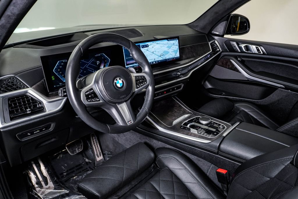 Used 2024 BMW X7 xDrive40i w/ M Sport Package image 19