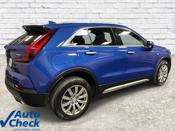 Used 2022 Cadillac XT4 Premium Luxury w/ Technology Package AWD/4WD image 5
