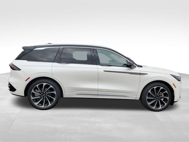 Used 2024 Lincoln Nautilus Black Label AWD/4WD image 6