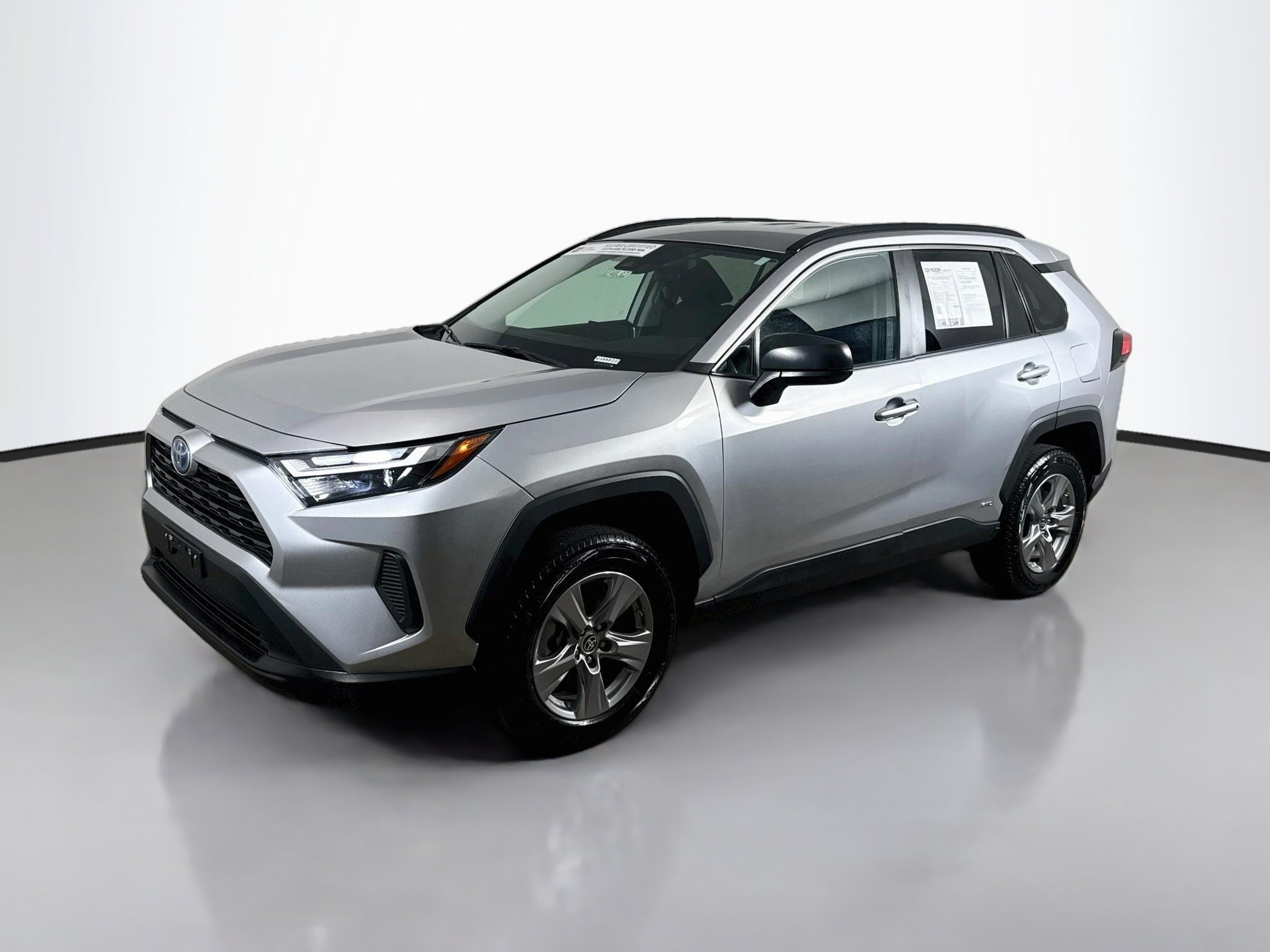 Certified 2024 Toyota RAV4 LE AWD/4WD image 3