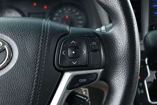 Used 2015 Toyota Sienna L FWD image 14