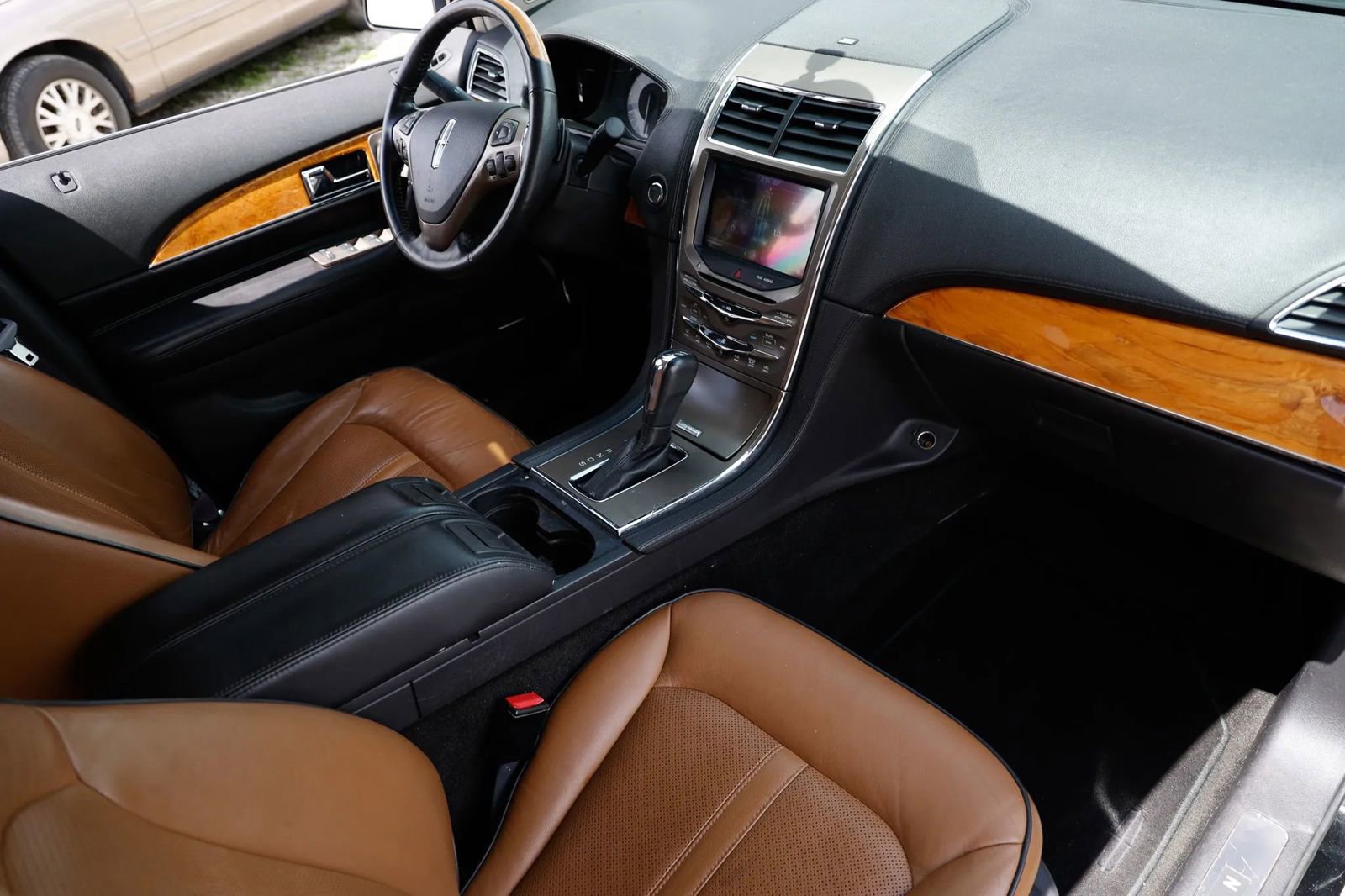 Used 2013 Lincoln MKX FWD image 19