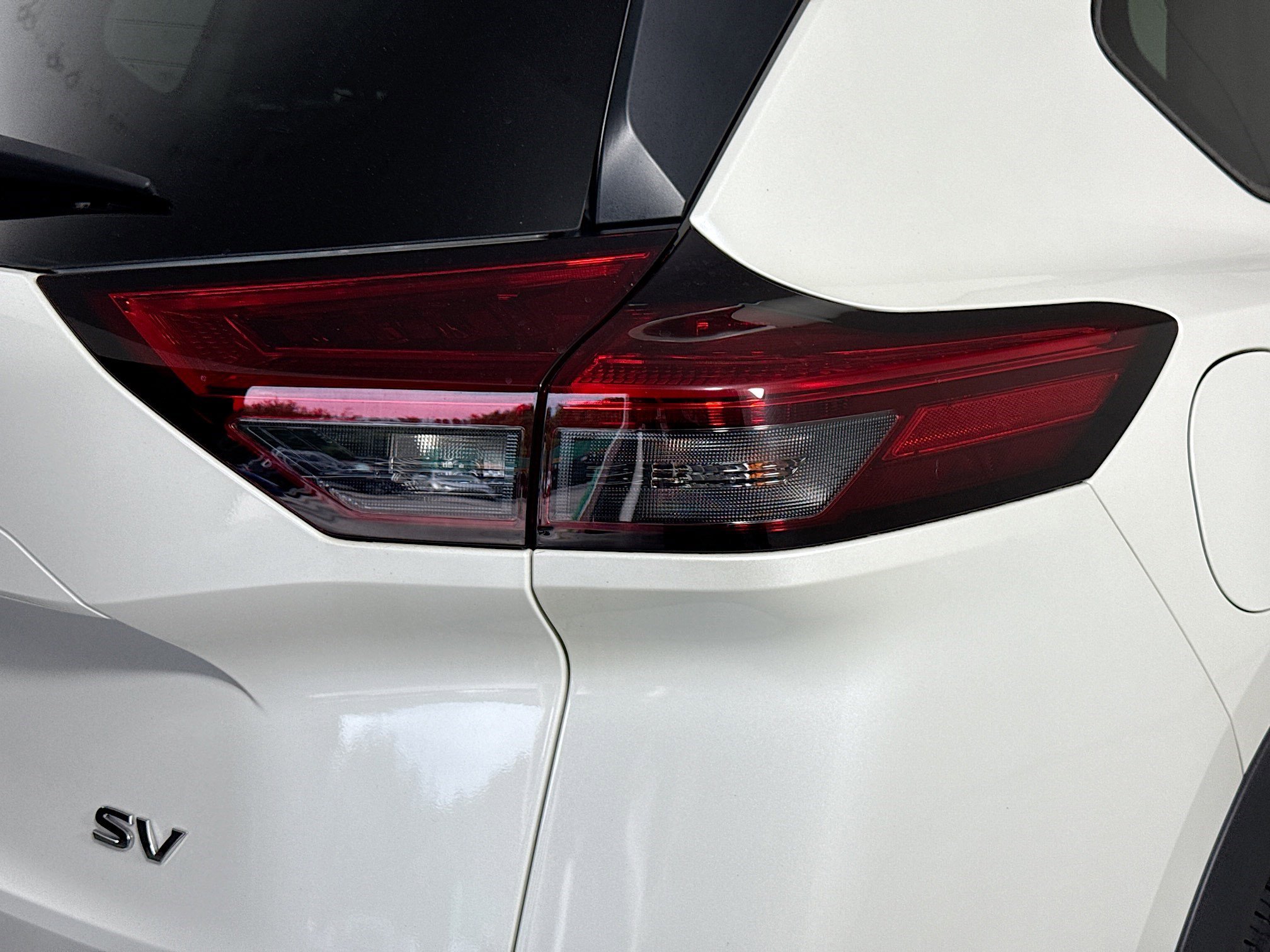 Used 2023 Nissan Rogue SV image 34