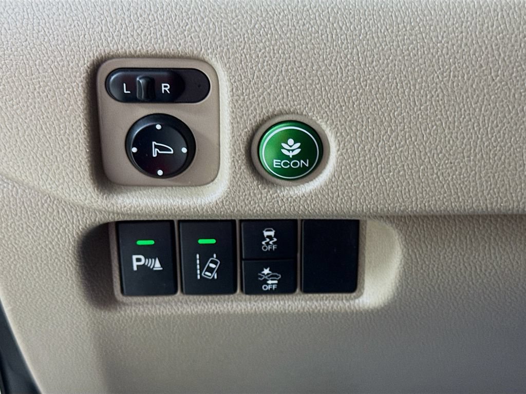 Used 2016 Honda Pilot Touring image 10