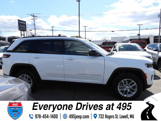 Used 2025 Jeep Grand Cherokee Laredo X AWD/4WD image 6