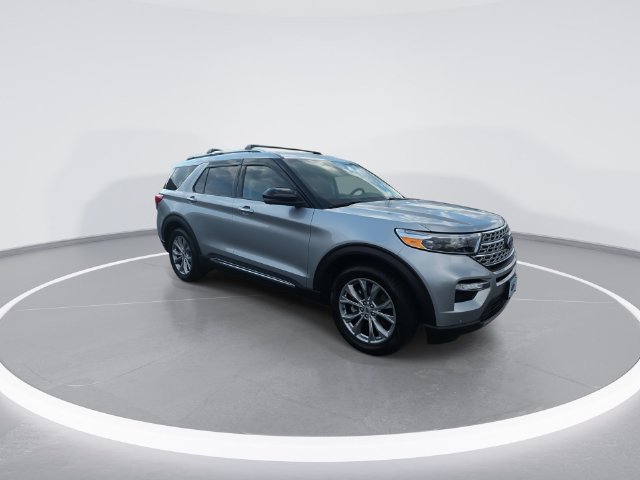 Used 2023 Ford Explorer Limited w/ Equipment Group 301A RWD image 2