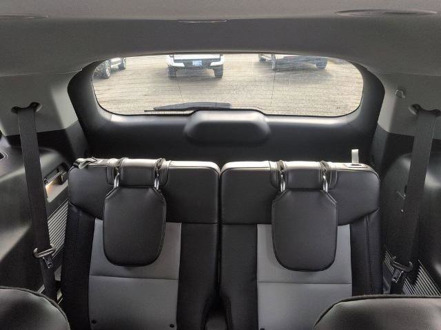 Certified 2024 Ford Explorer XLT w/ Equipment Group 202A AWD/4WD image 33