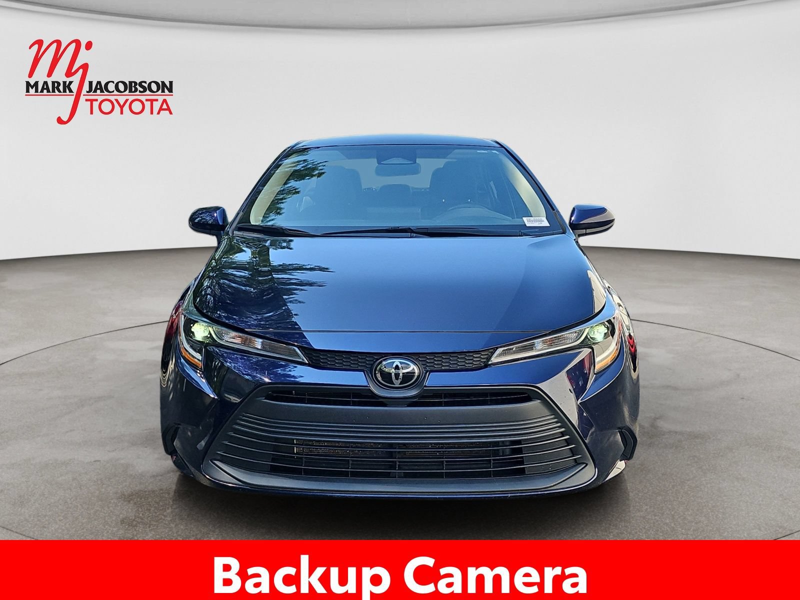 Used 2024 Toyota Corolla LE FWD image 3