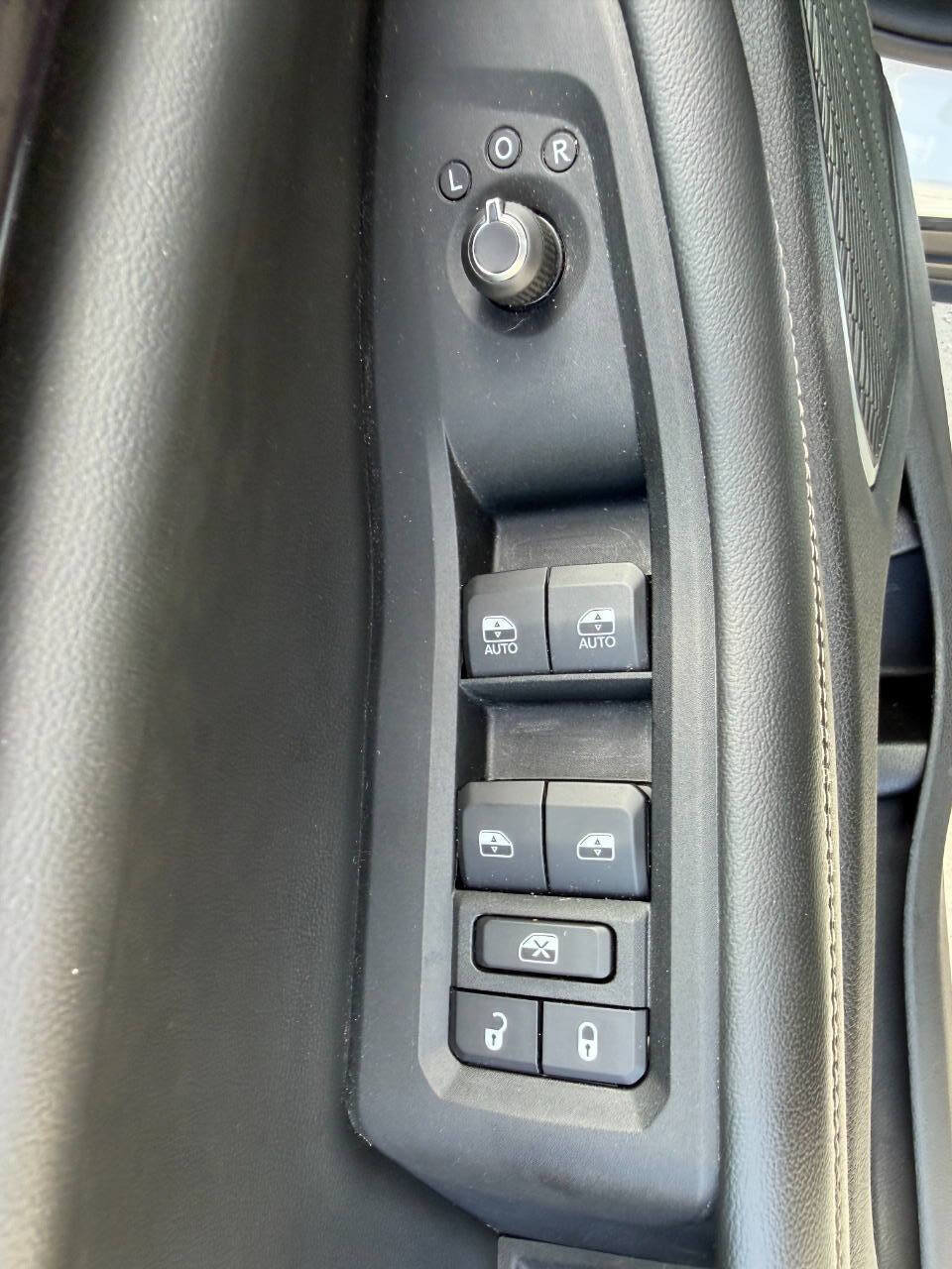 Used 2022 Jeep Grand Cherokee L Laredo AWD/4WD image 29