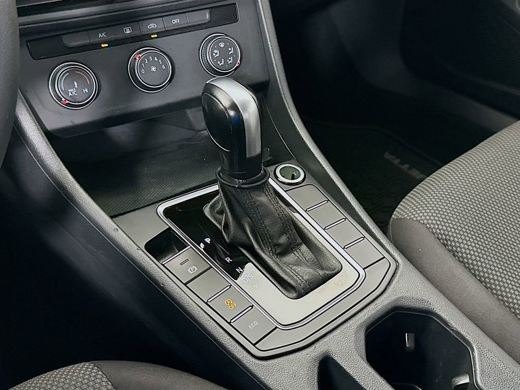 Used 2020 Volkswagen Jetta S w/ Driver Assistance Package image 19