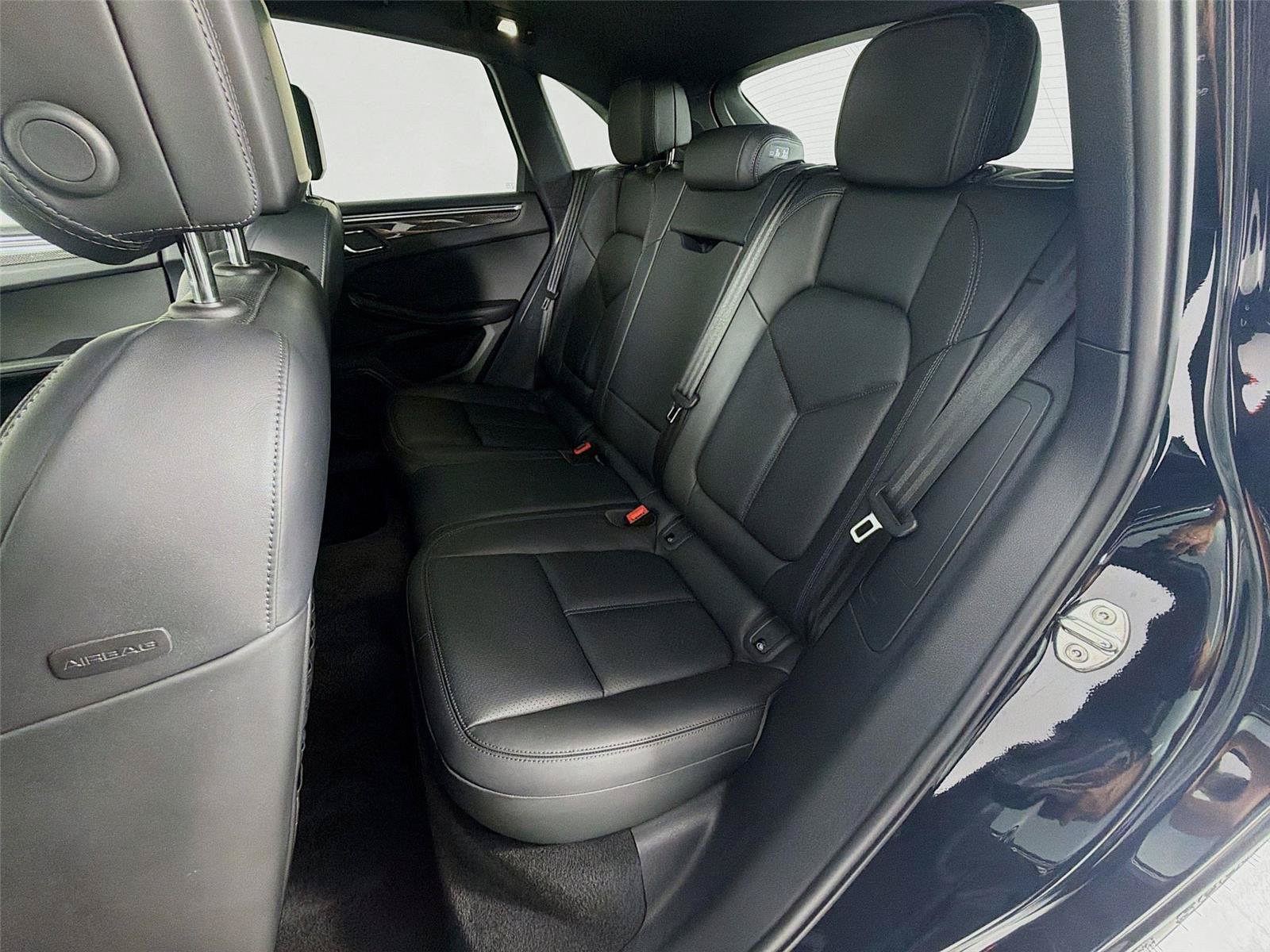 Certified 2023 Porsche Macan Turbo AWD/4WD image 20