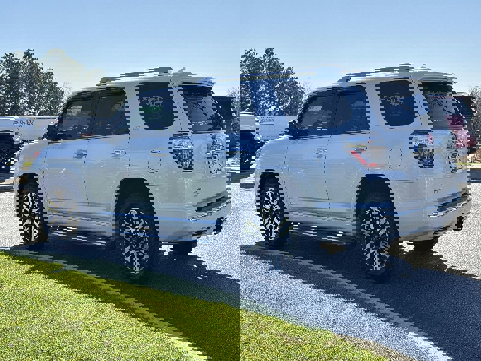 Used 2024 Toyota 4Runner Limited image 8