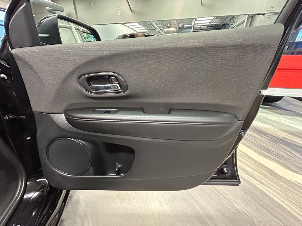 Used 2019 Honda HR-V Sport image 35