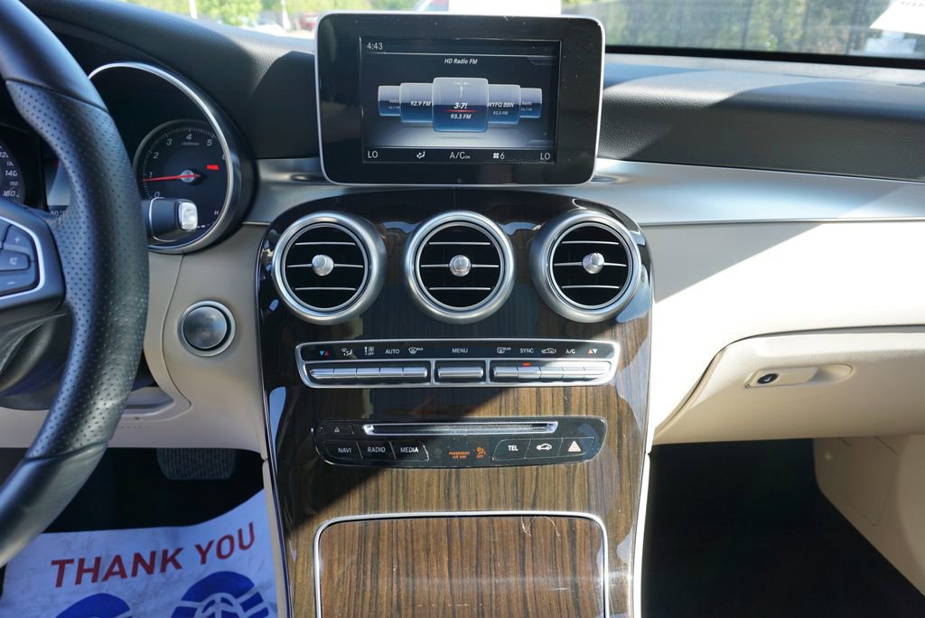 Used 2019 Mercedes-Benz GLC 300 image 34