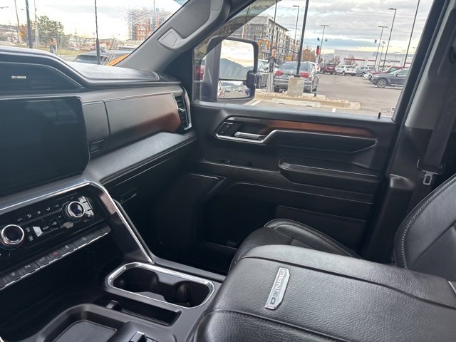 Used 2024 GMC Sierra 3500 Denali w/ Technology Package image 19