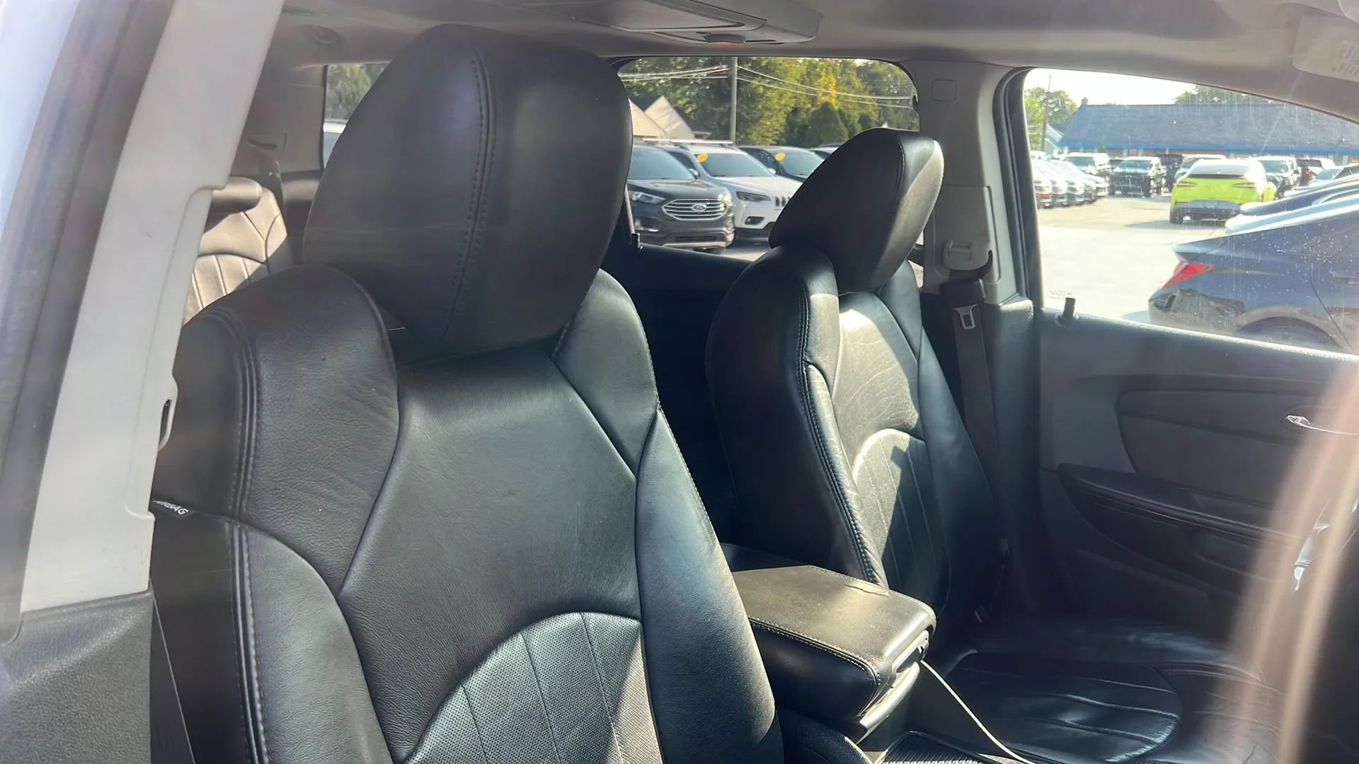 Used 2011 GMC Acadia Denali image 20