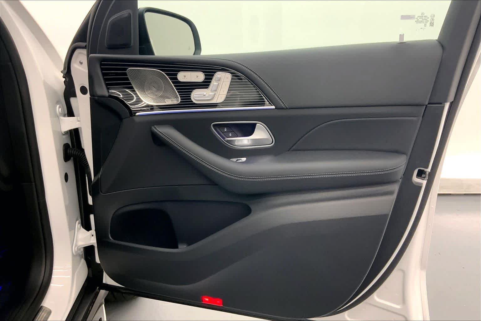 New 2026 Mercedes-Benz GLS 63 AMG 4MATIC image 11