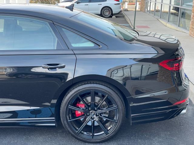 Used 2023 Audi S8 image 18