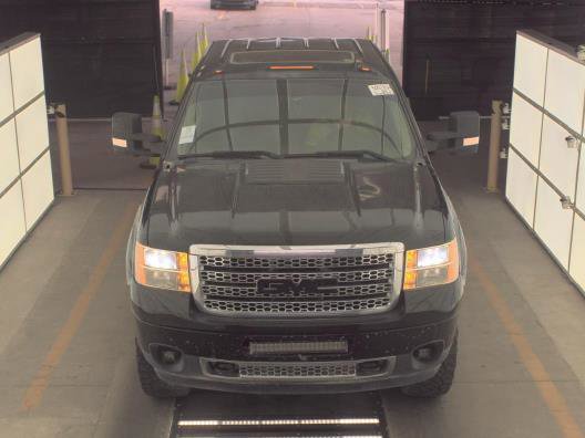 Used 2011 GMC Sierra 2500 Denali w/ Suspension Package, Off-Road image 14