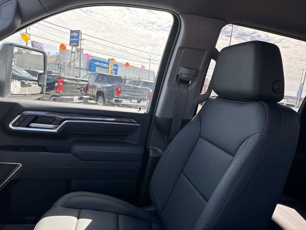 New 2026 Chevrolet Silverado 3500 LTZ w/ LTZ Plus Package AWD/4WD image 15