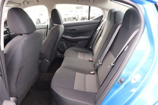 Used 2024 Nissan Sentra SV FWD image 9