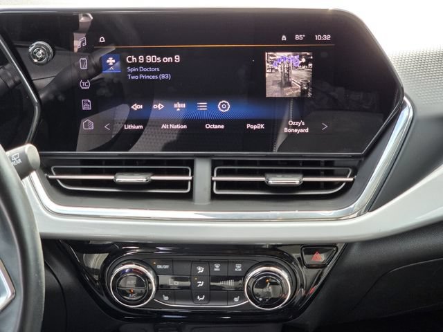 Used 2024 Chevrolet Trax LT w/ Driver Confidence Package FWD image 12