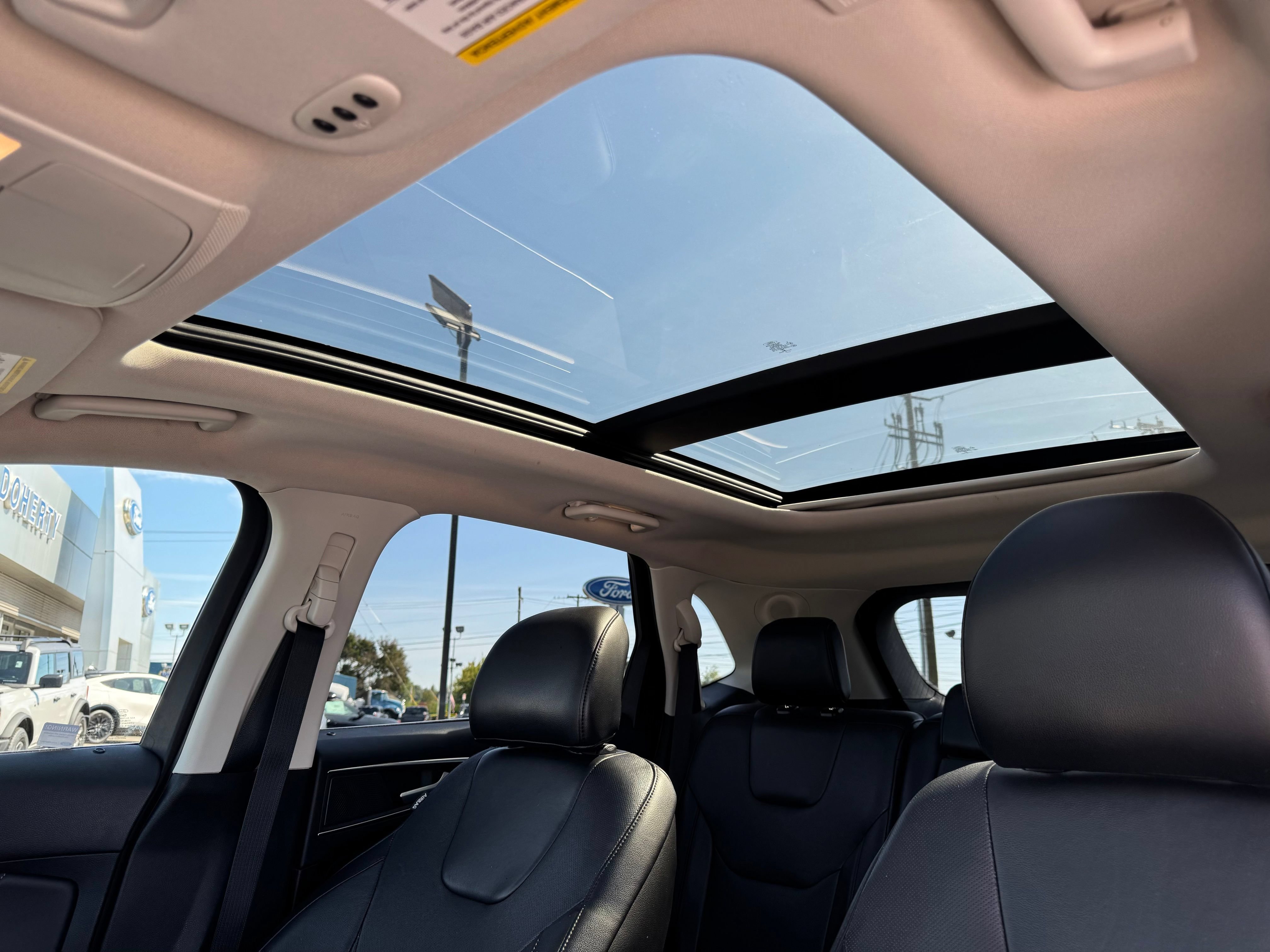 Certified 2019 Ford Edge Titanium w/ Equipment Group 301A AWD/4WD image 36