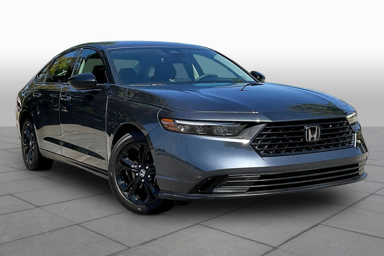 Used 2025 Honda Accord SE image 3