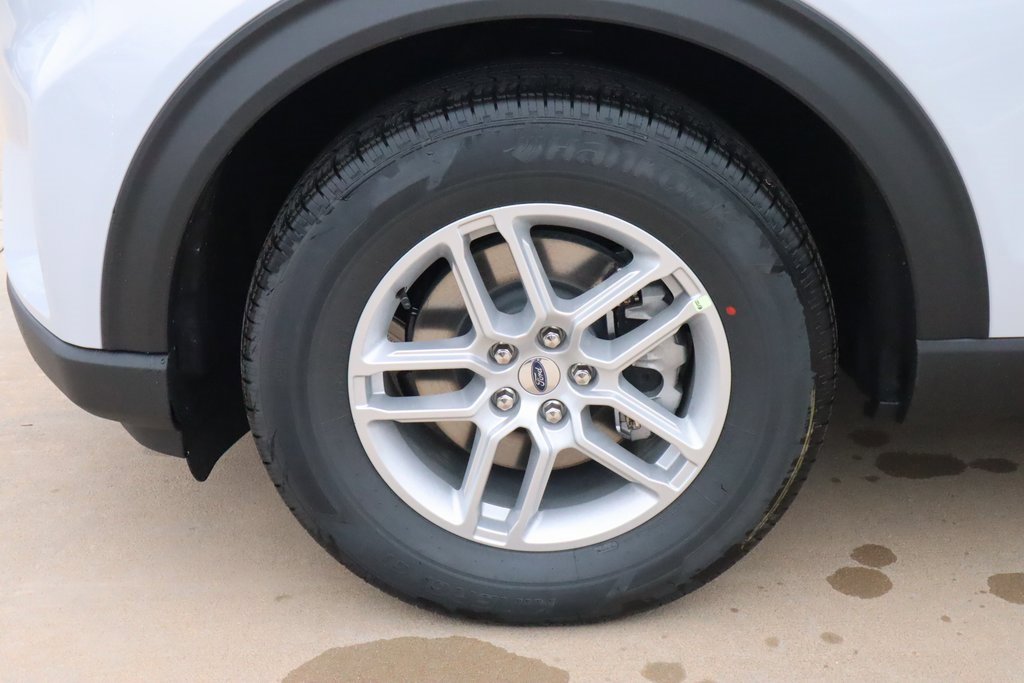 New 2026 Ford Explorer Active image 19