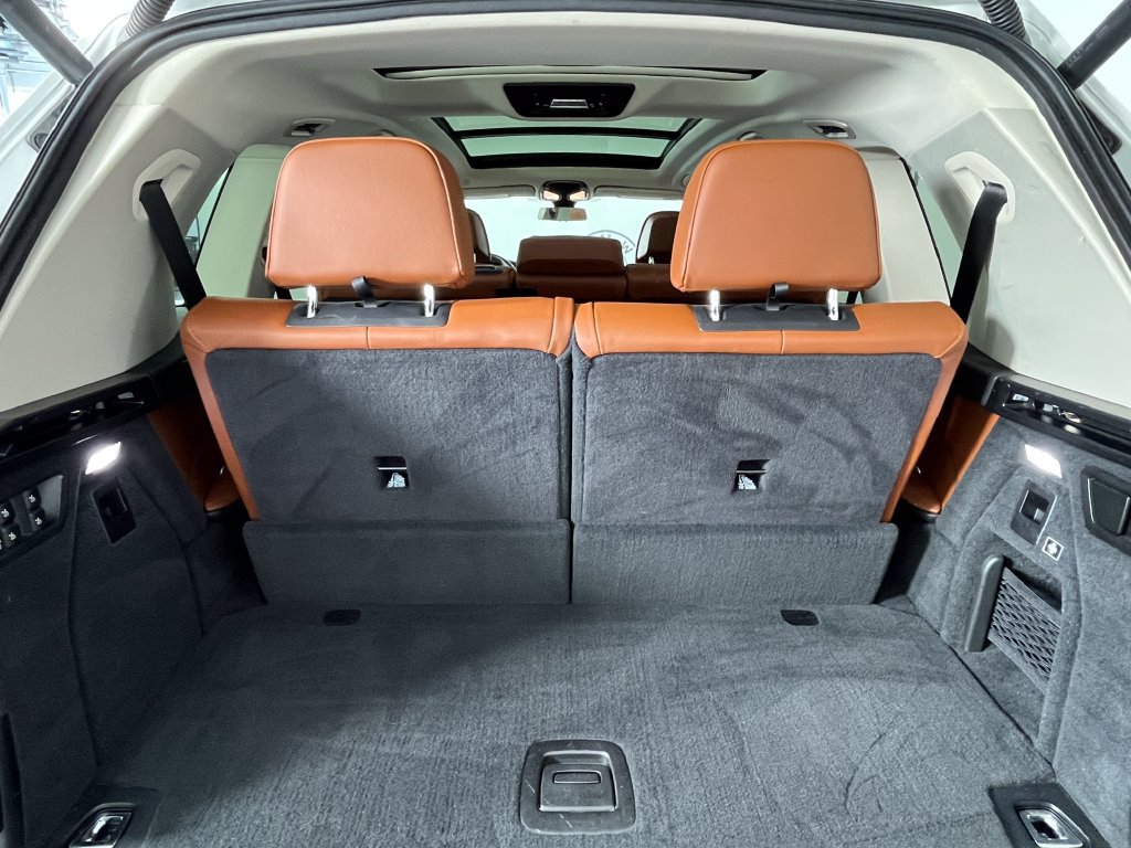 Used 2021 BMW X7 xDrive40i w/ Luxury Seating Package AWD/4WD image 17
