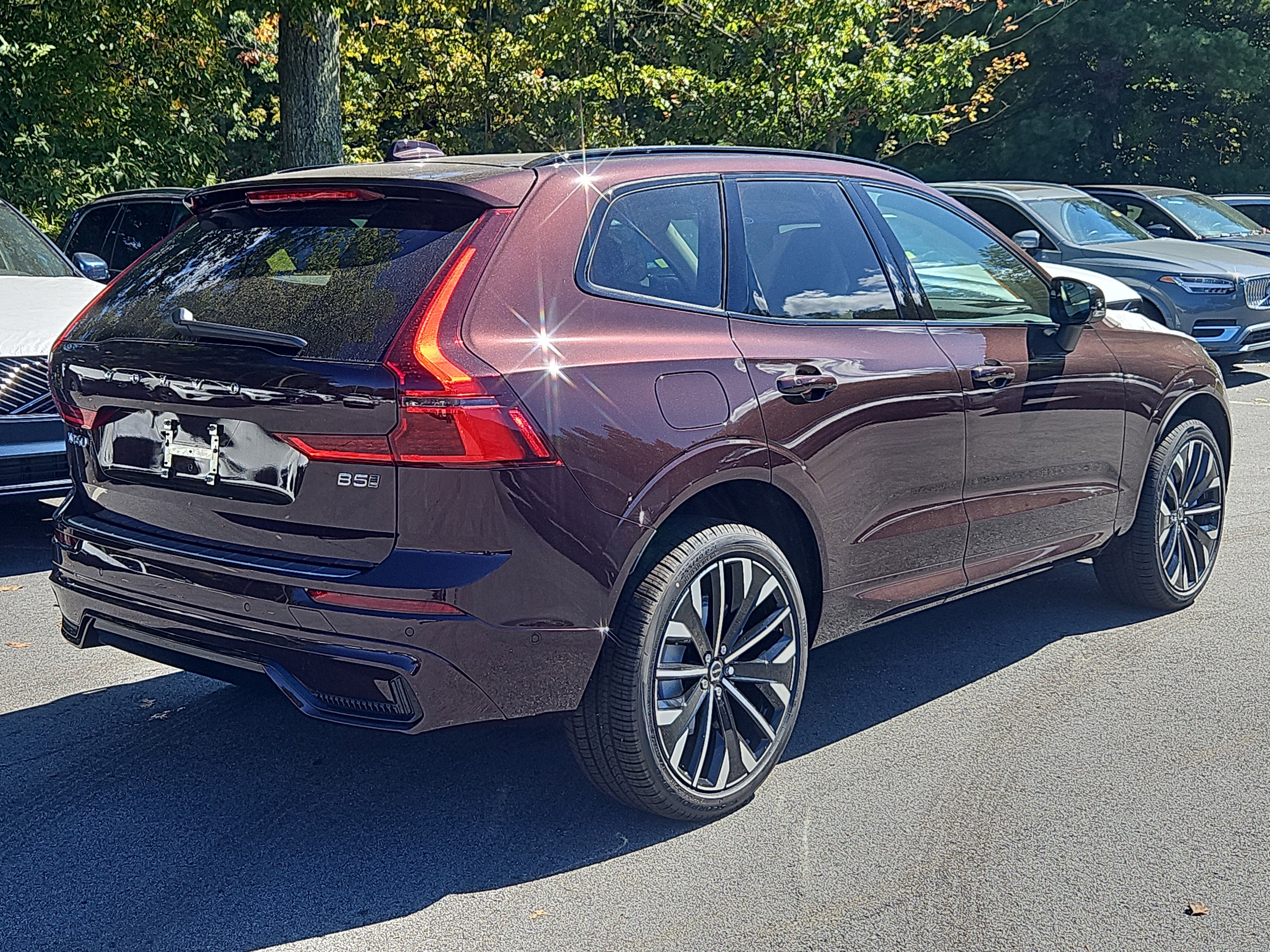 New 2026 Volvo XC60 B5 Ultra image 2