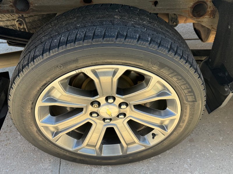 Used 2018 Chevrolet Silverado 1500 High Country image 31