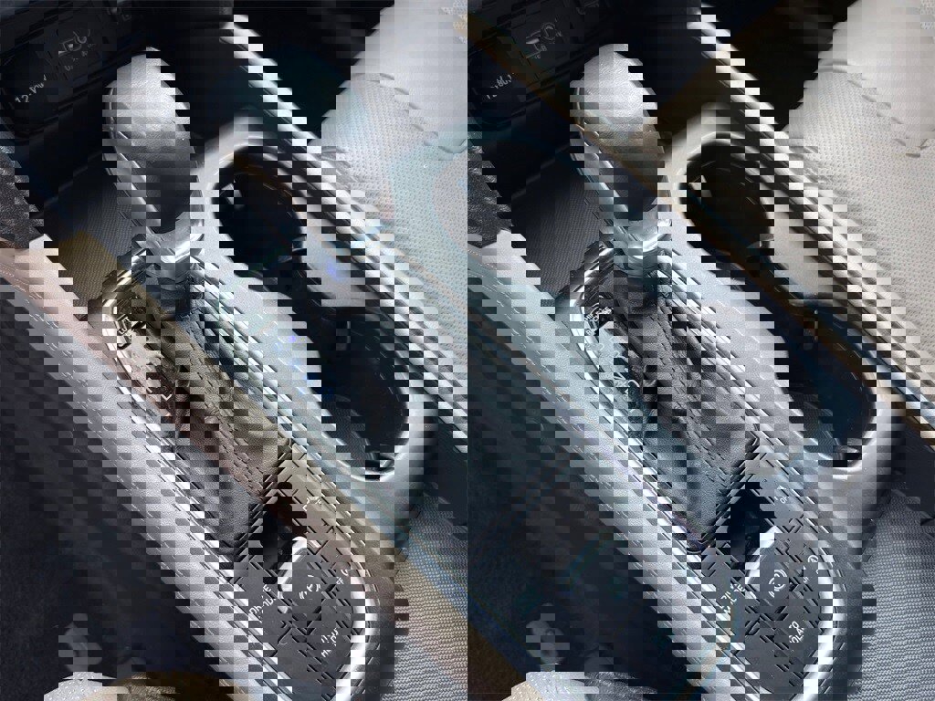 Used 2019 Hyundai Santa Fe Limited image 11