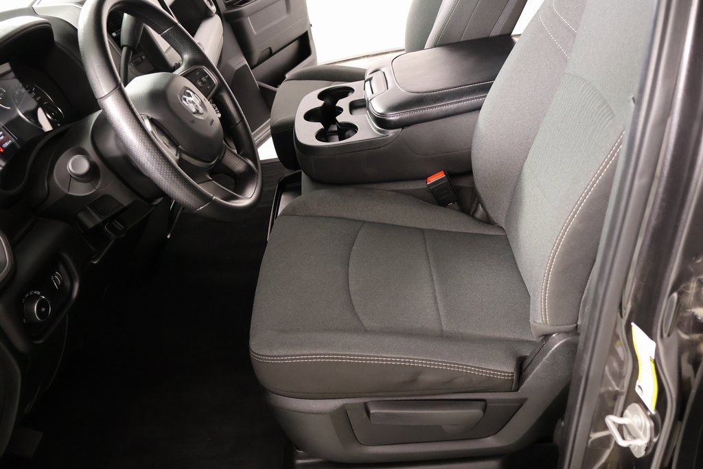 Used 2024 RAM 2500 Tradesman w/ Chrome Appearance Group image 10