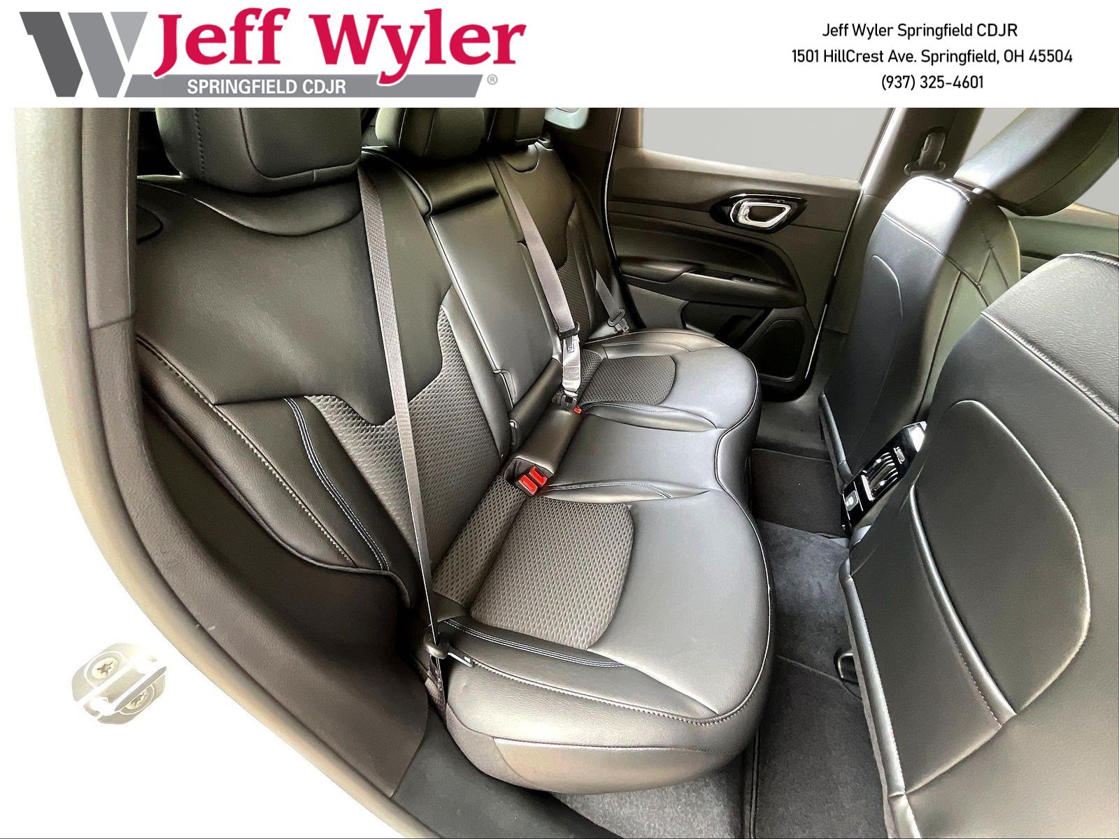 New 2026 Jeep Compass Latitude AWD/4WD image 21