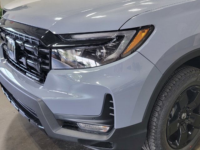 New 2026 Honda Ridgeline Black Edition image 9