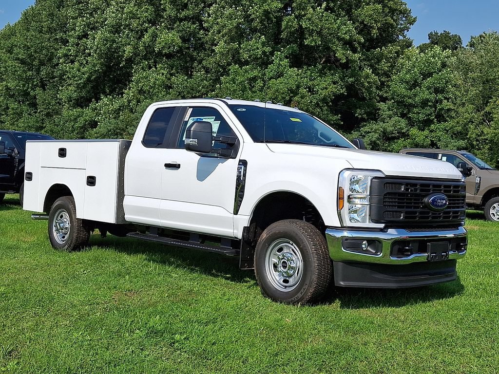 New 2026 Ford F350 XL w/ XL Chrome Package