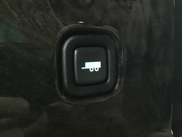 Used 2023 Chevrolet Express 2500 RWD image 32